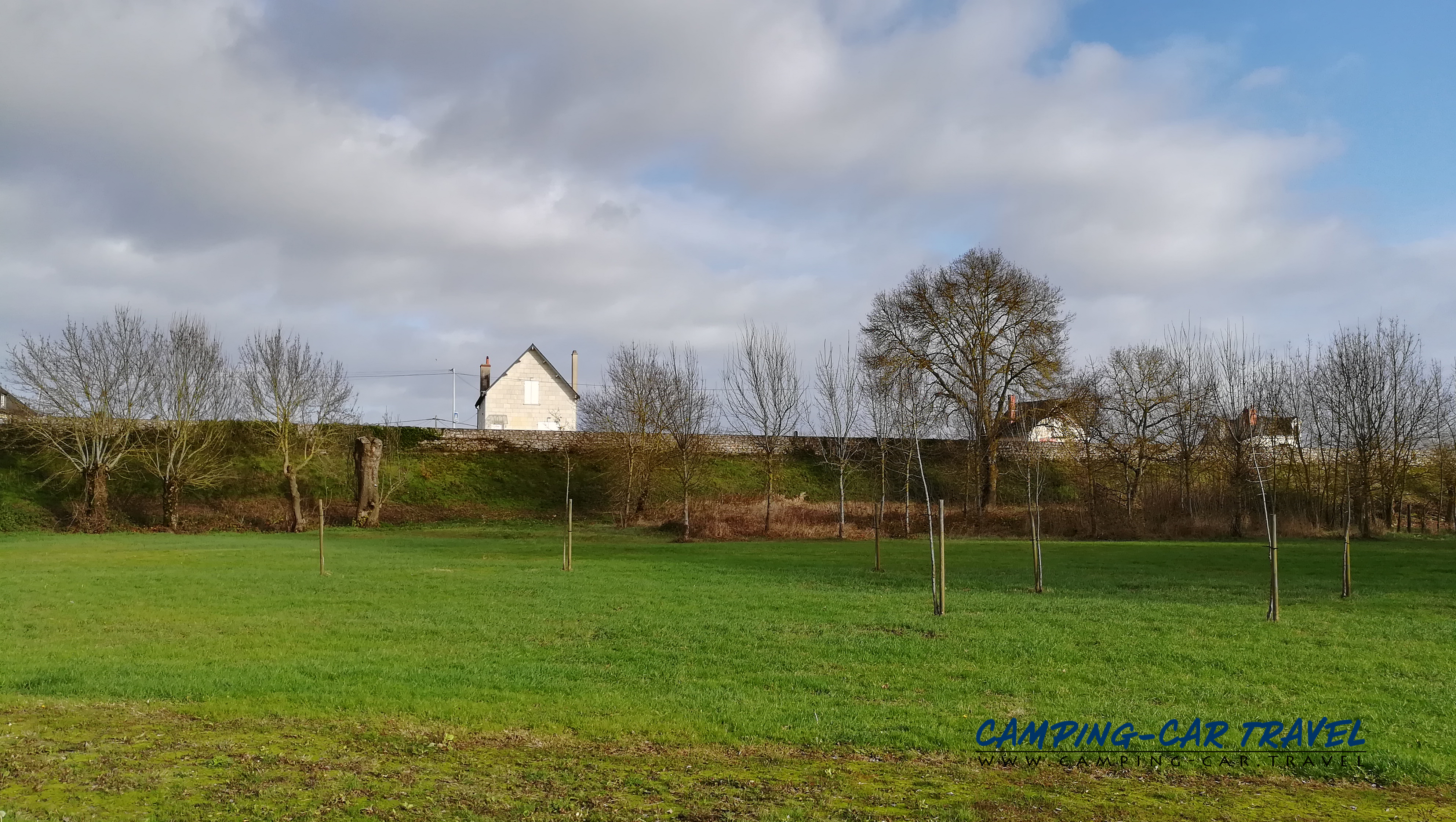 aire repos camping car Les Rosiers-sur-Loire Maine-et-Loire Pays-de-la-Loire