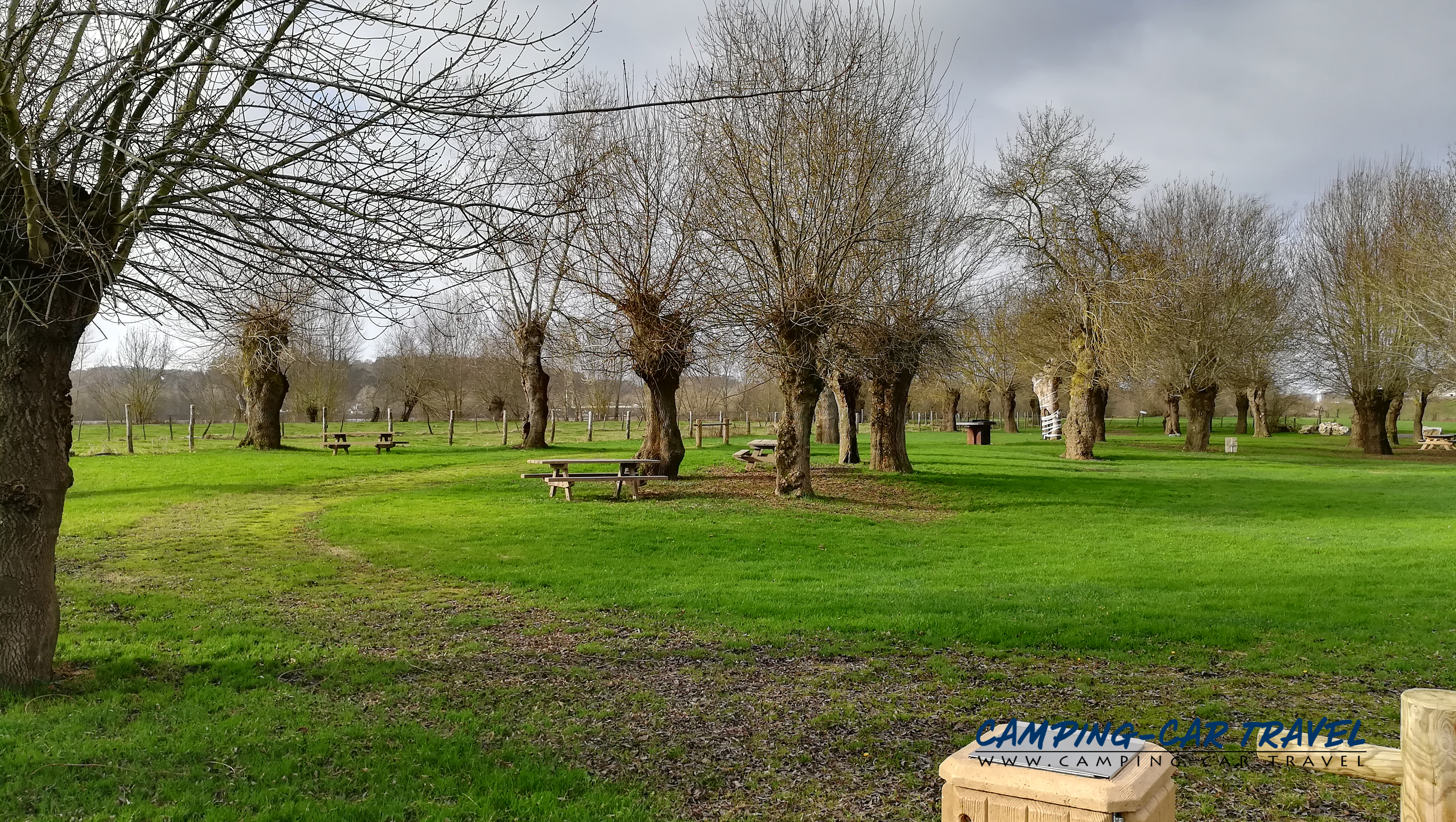 aire repos camping car Les Rosiers-sur-Loire Maine-et-Loire Pays-de-la-Loire