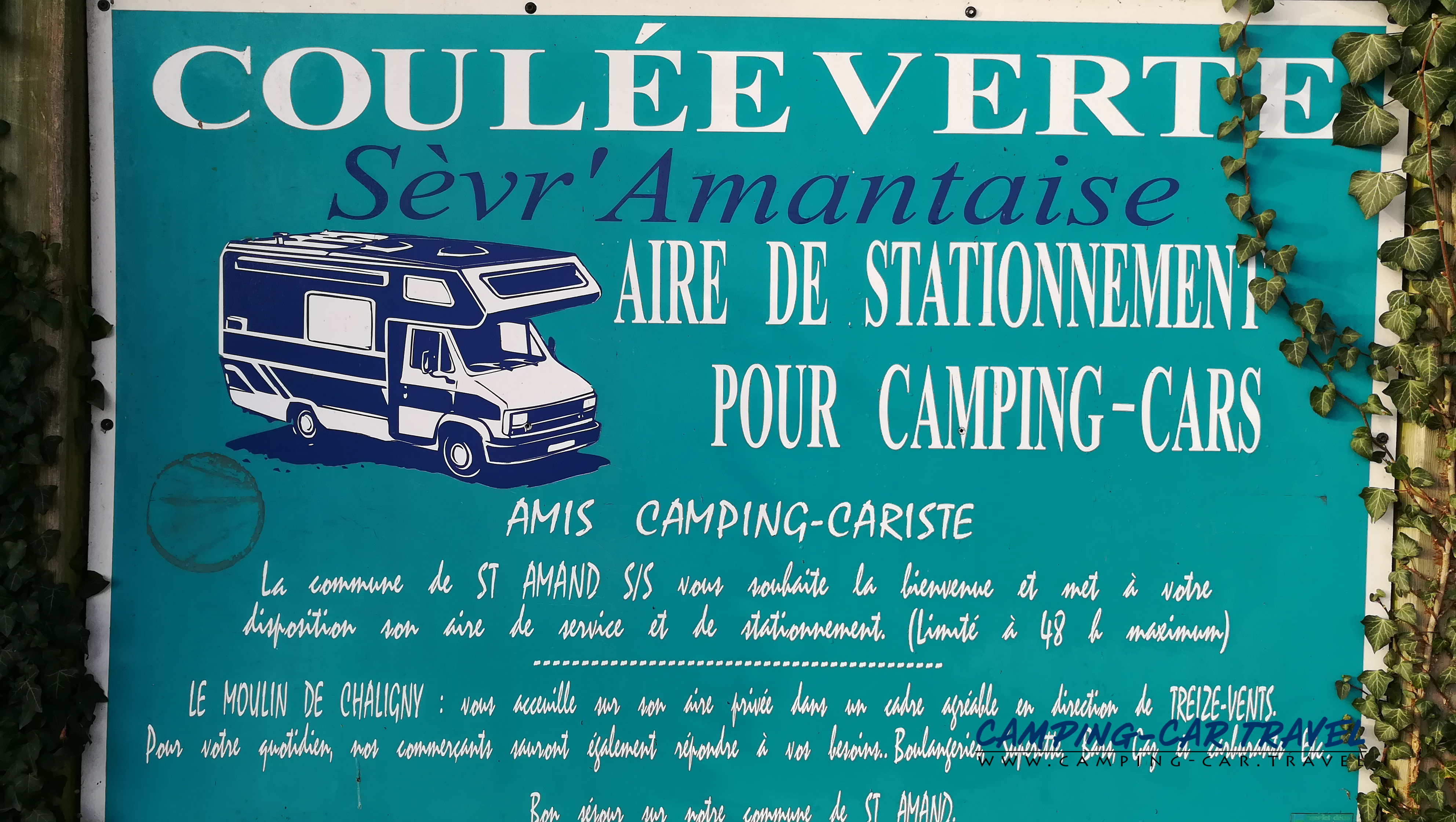 aire services camping car Saint-Amand-sur-Sèvre Deux-Sèvres Poitou-Charente