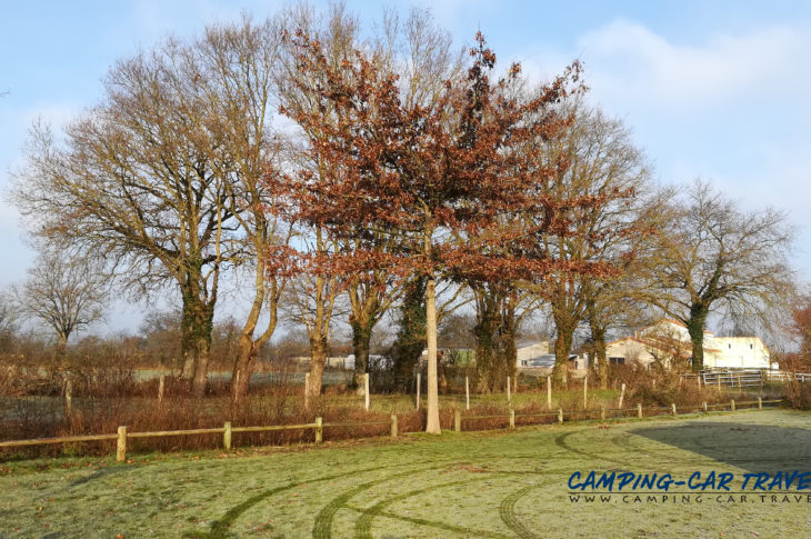 aire services camping car Saint-Amand-sur-Sèvre Deux-Sèvres Poitou-Charente