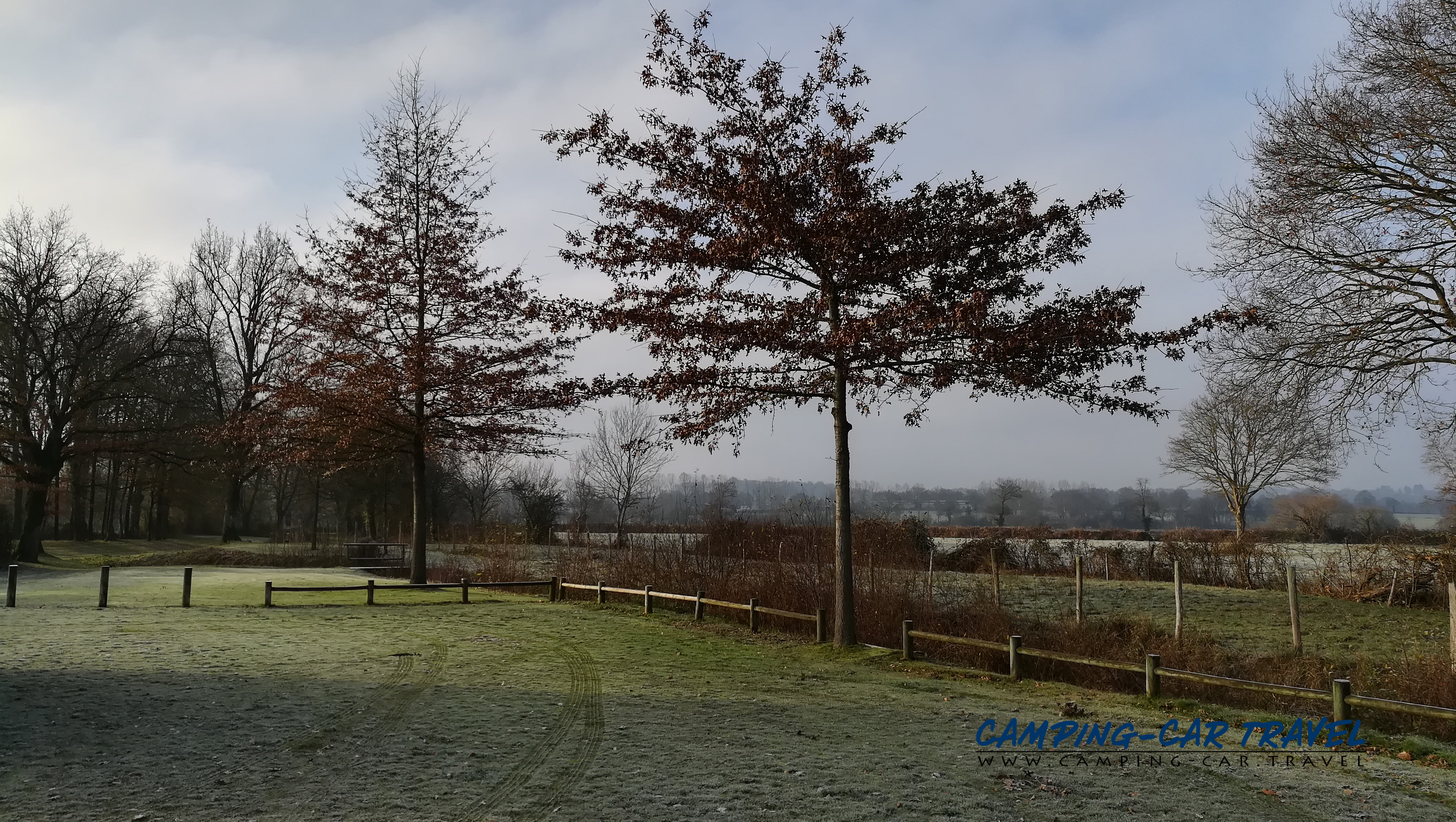 aire services camping car Saint-Amand-sur-Sèvre Deux-Sèvres Poitou-Charente