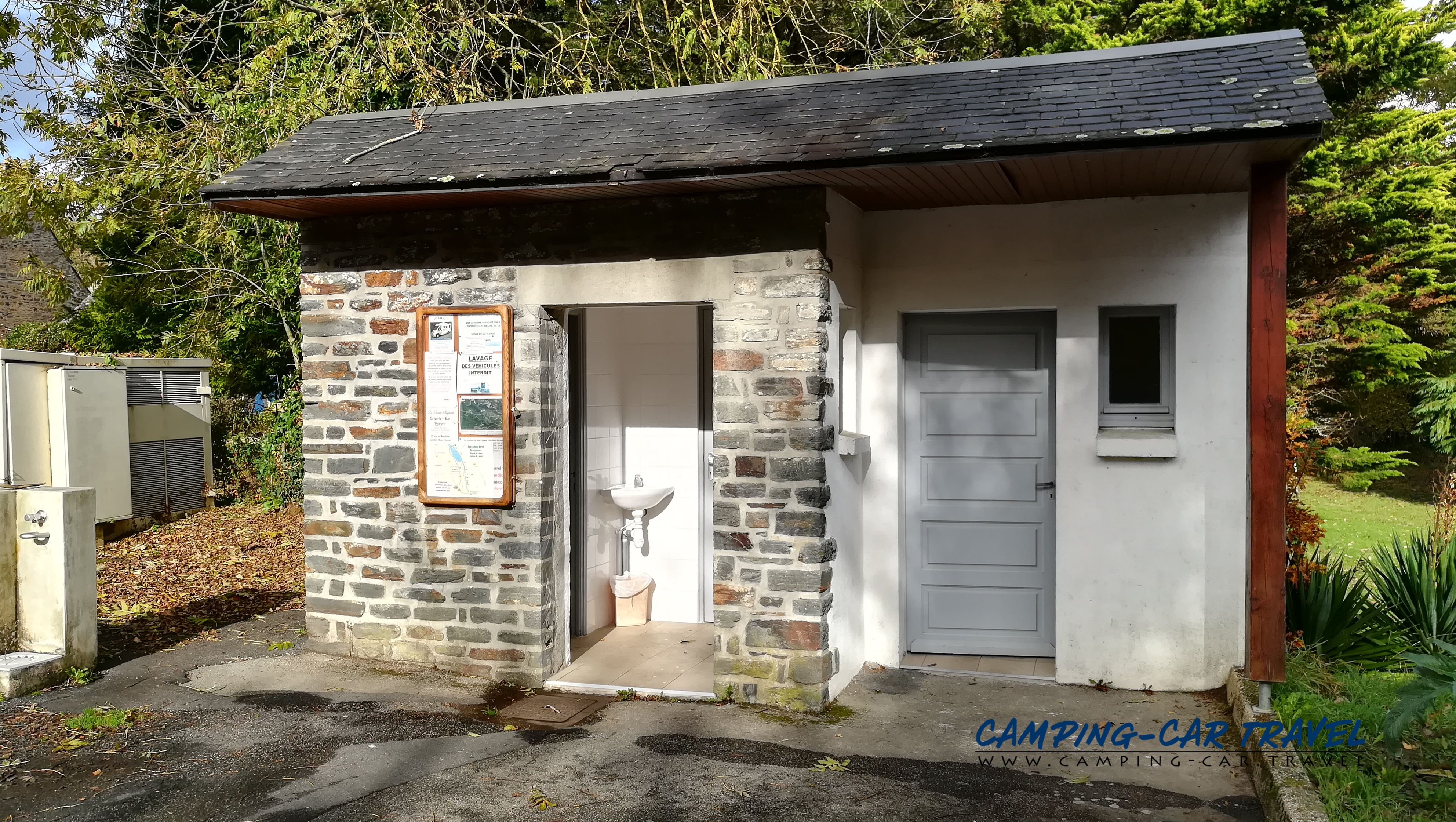 aire services camping car Saint-Aignan Morbihan Bretagne