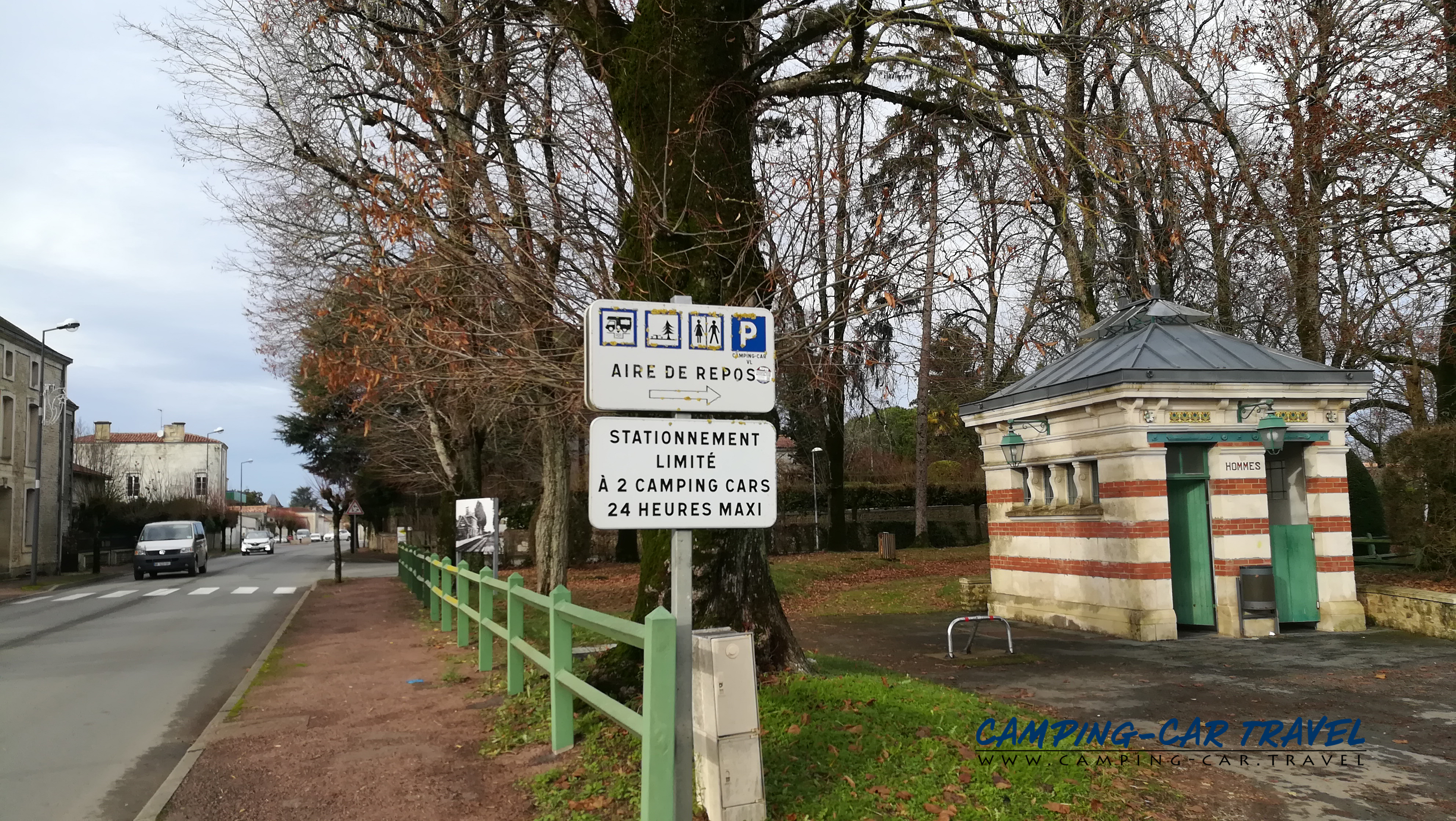 aire services camping car Coulonges-sur-L'Autize Deux-Sèvres Poitou-Charente