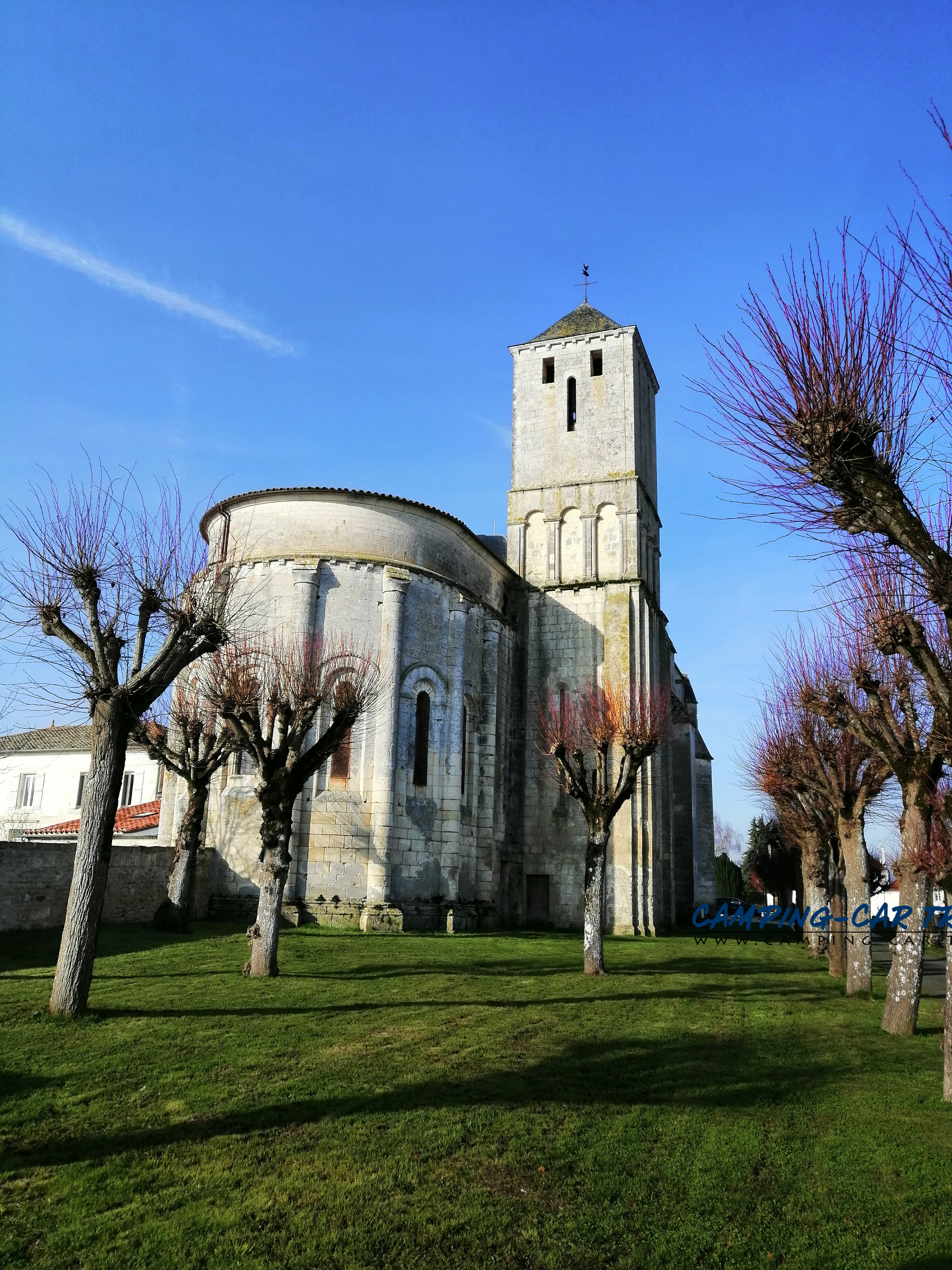 aire de services camping car Saint-Romain-de-Benet Charente-Maritime