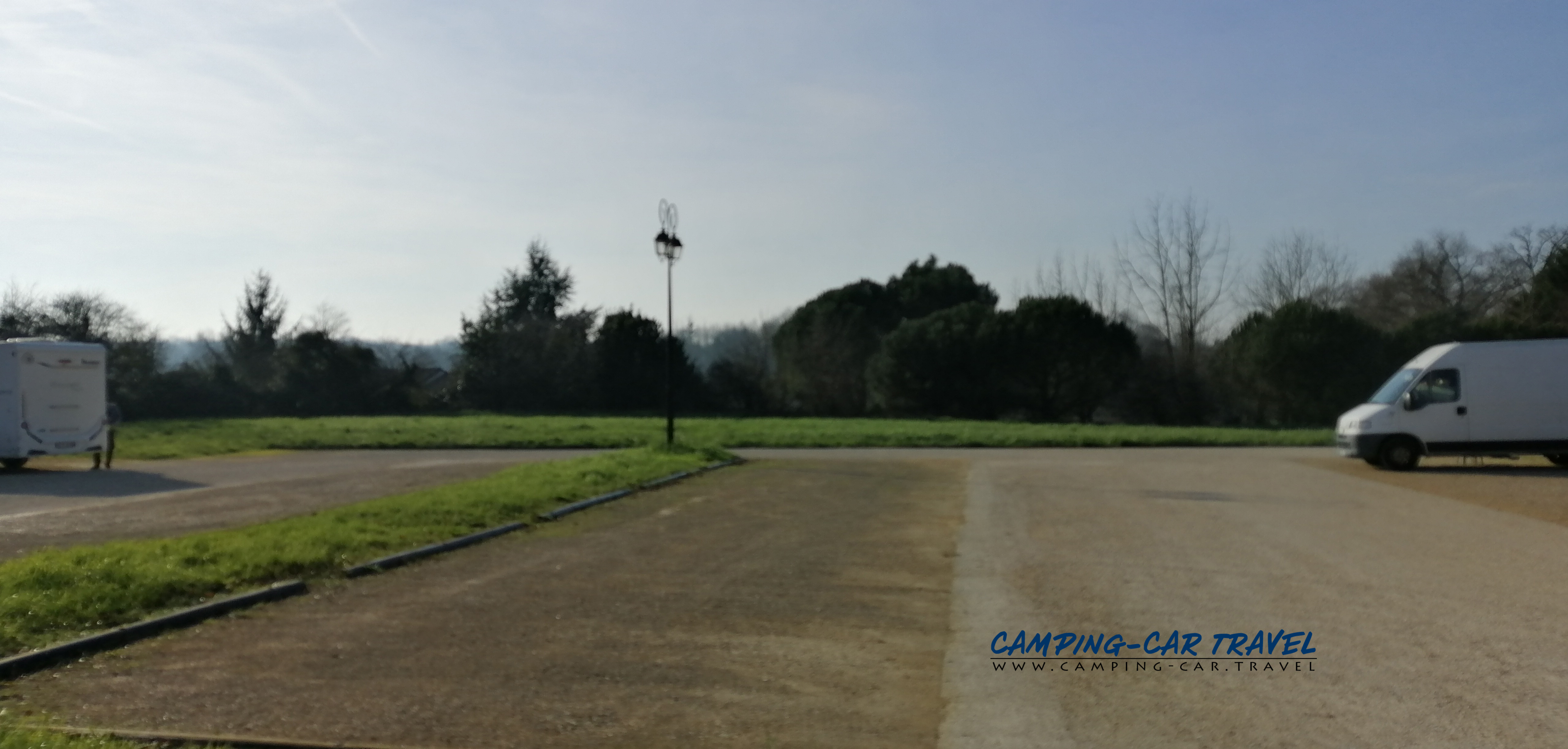 aire de services camping car Saint-Romain-de-Benet Charente-Maritime