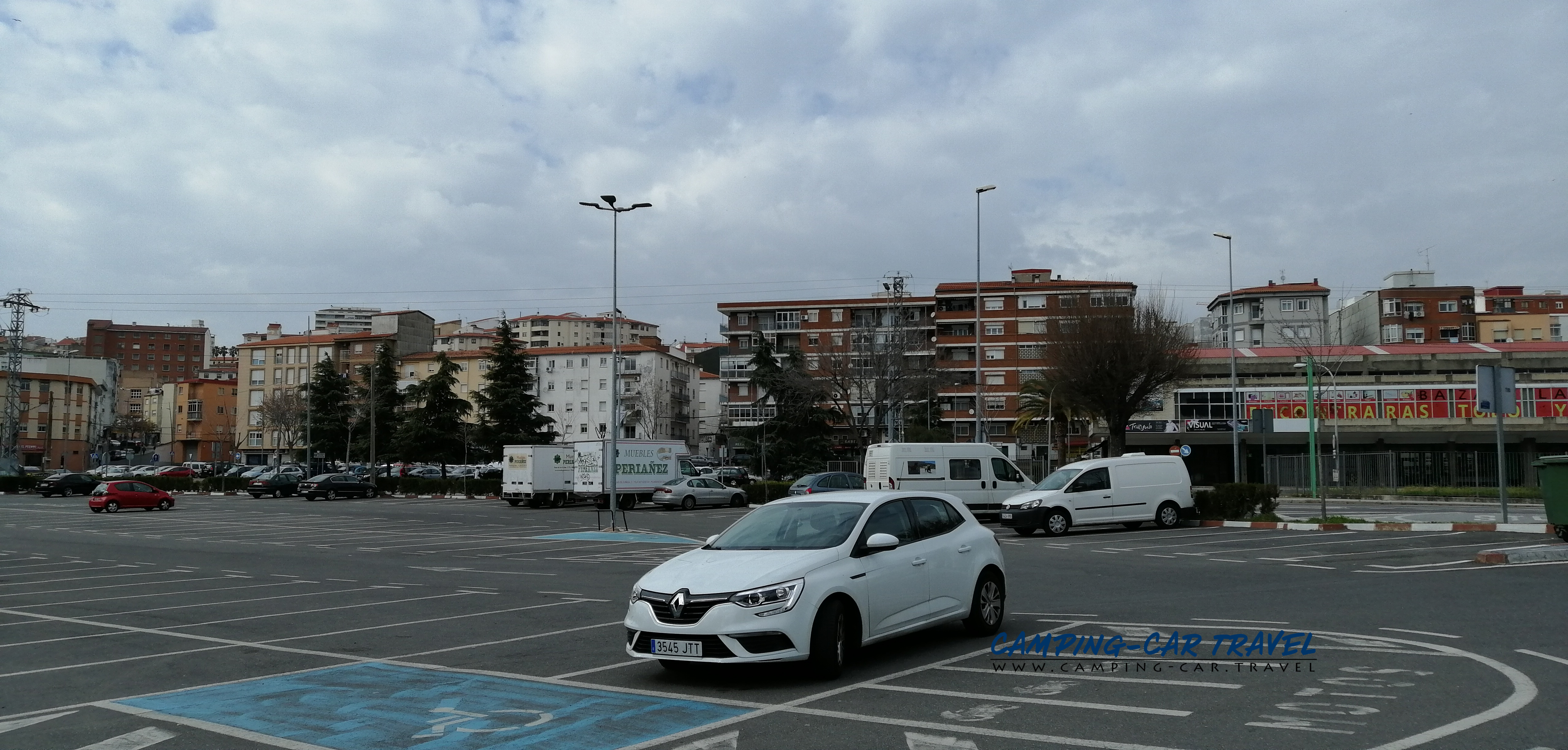 aire services camping car Plasencia Espagne Spain