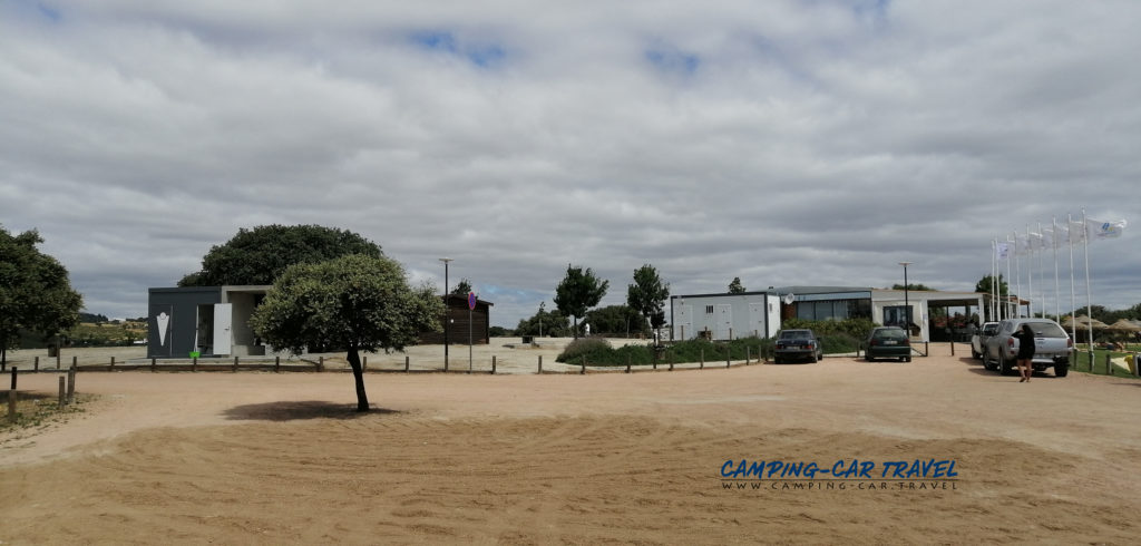 stationnement gratuit camping car praia fluvial de Monsaraz Portugal