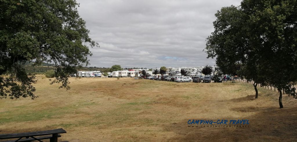 stationnement gratuit camping car praia fluvial de Monsaraz Portugal