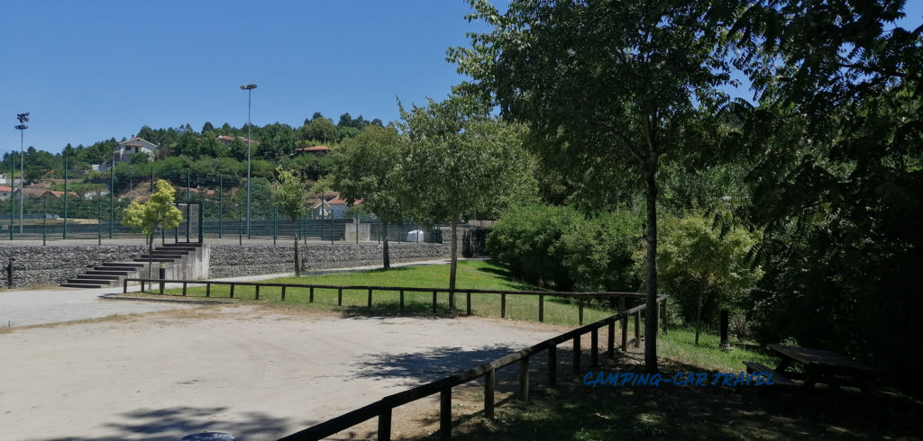 stationnement gratuit camping car amarante portugal