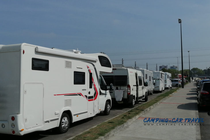 aire de services camping car Aviles Espagne