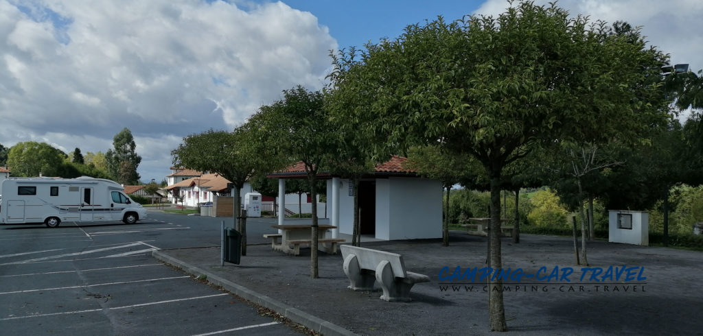 bardos aire de services pour camping car Pyrénées Atlantique France