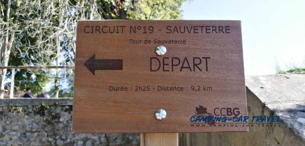 aire de services pour camping-cars de Sauveterre de Béarn dans les Pyrénées Atlantiques en France
