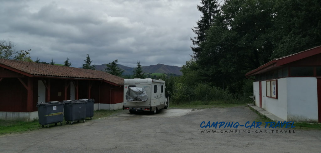 aire de services camping cars Saint Jean Pied de Port Pyrénées Atlantiques