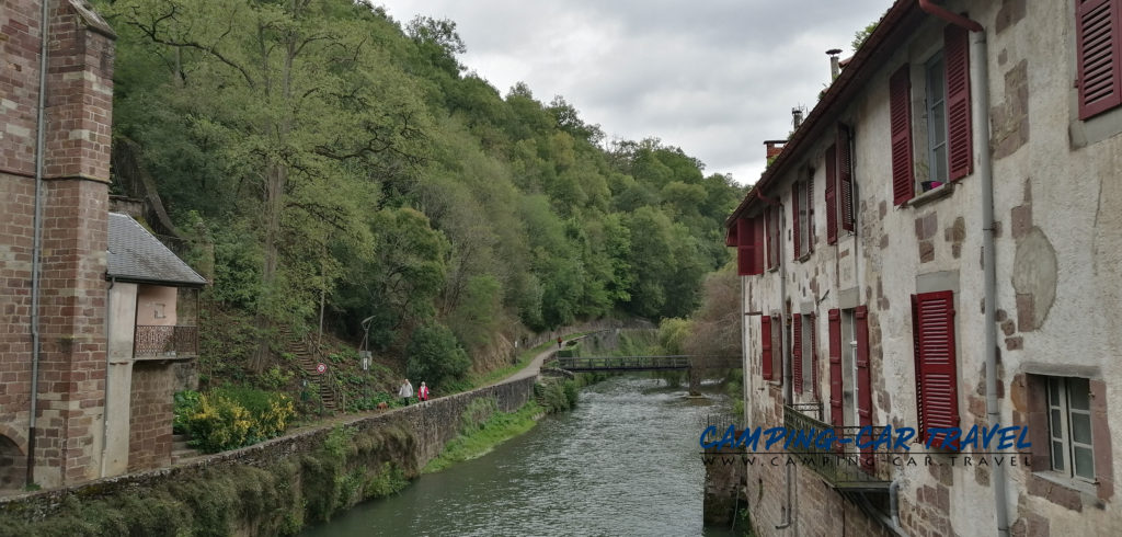 aire de services camping cars Saint Jean Pied de Port Pyrénées Atlantiques