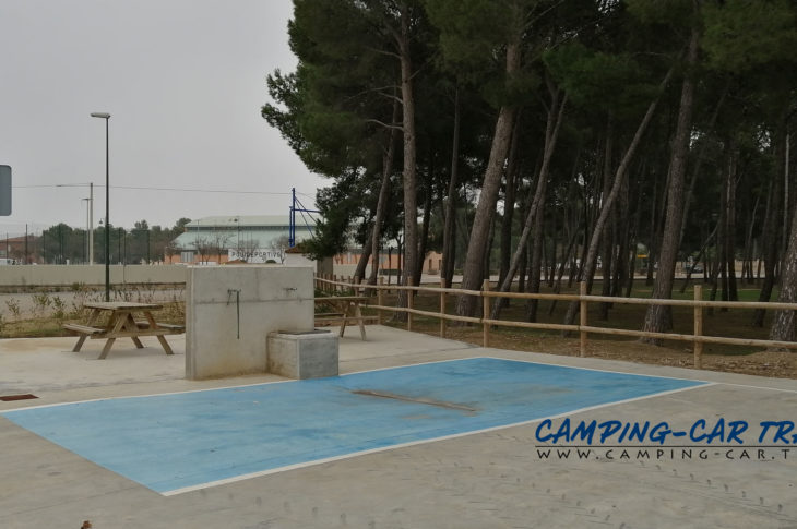 aire de services camping car Escatron Aragon Espagne