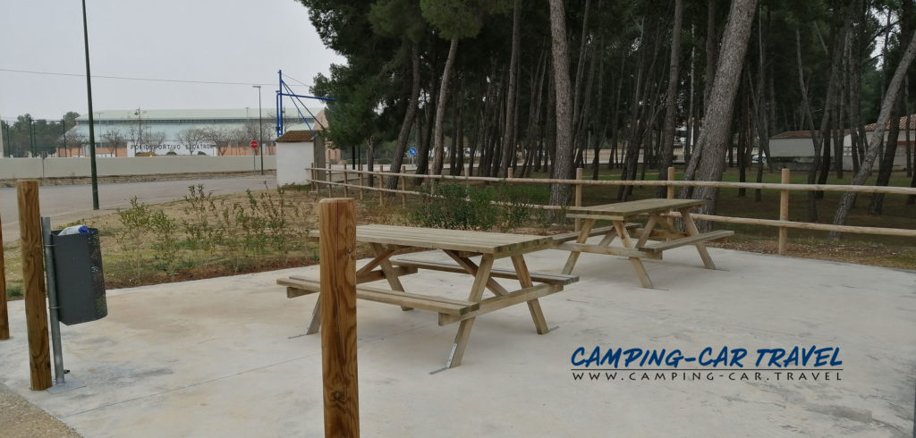 aire de services camping car Escatron Aragon Espagne